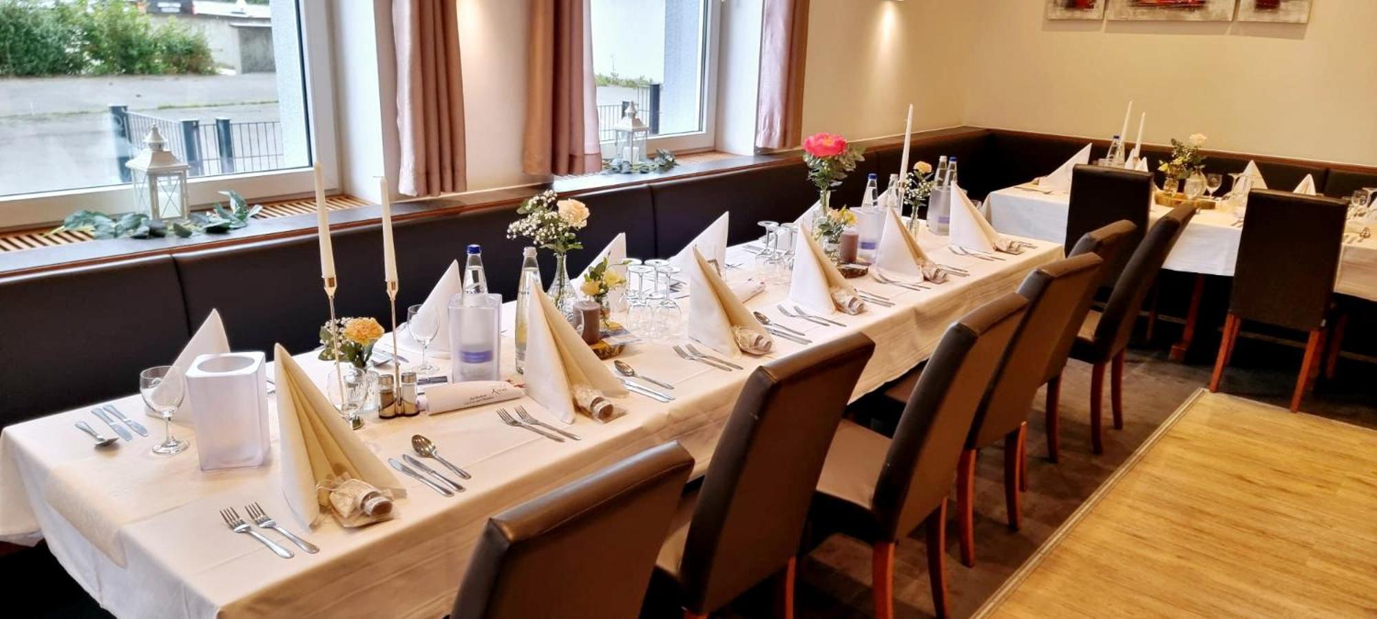 Hotel Krone Koenigsbrunn Bagian luar foto