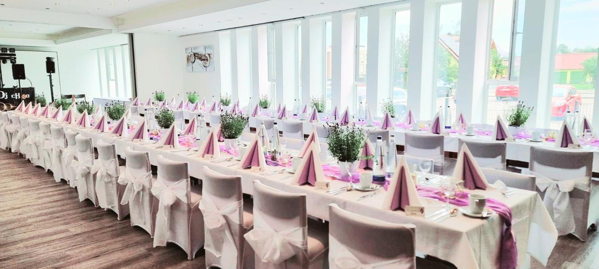 Hotel Krone Koenigsbrunn Bagian luar foto