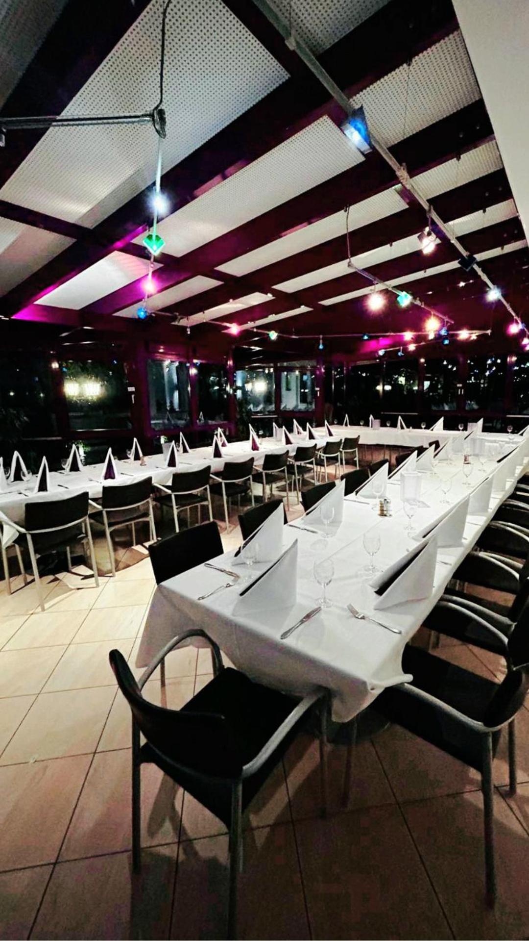 Hotel Krone Koenigsbrunn Bagian luar foto